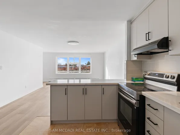 1018 Burnhamthorpe Rd E, Mississauga, ON L4Y 2X6