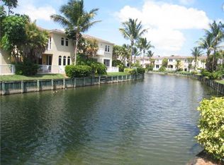 3180 NE 210th St, Aventura, FL 33180