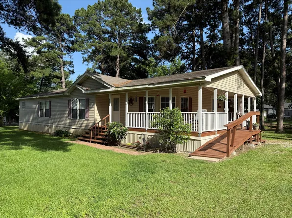 20381 Pine Dr, Chandler, TX 75758