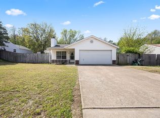 511 E Evergreen Ln, Fayetteville, AR 72703