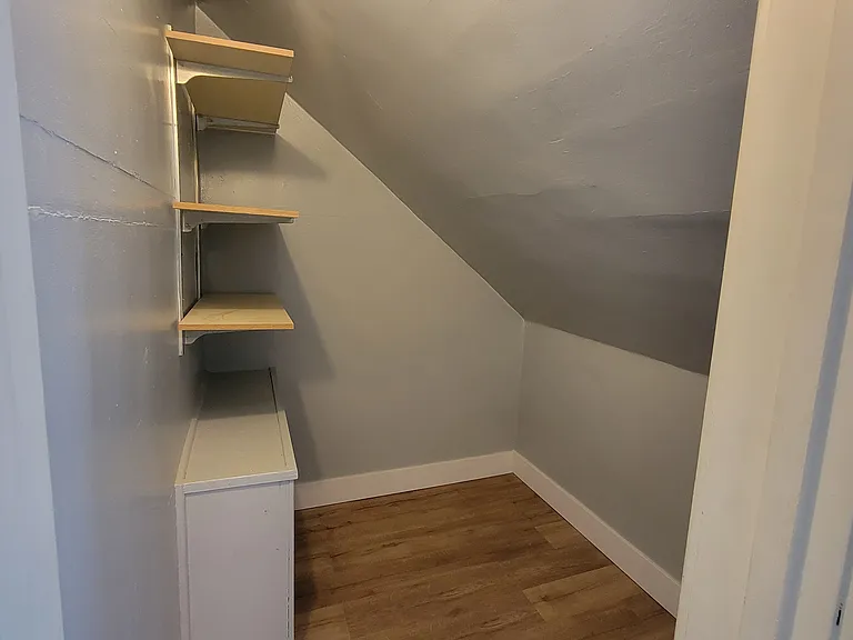 1166 Hall St SE — Photo 5