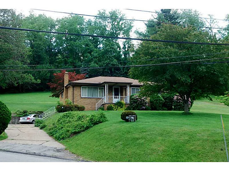 2308 Johnston Rd photo 1
