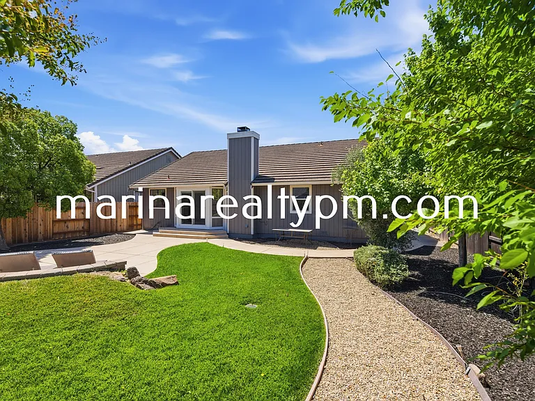 208 Buttercup Cir — Photo 51