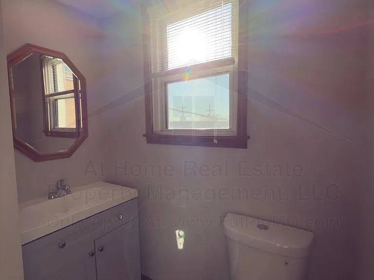603 Court St — Photo 13
