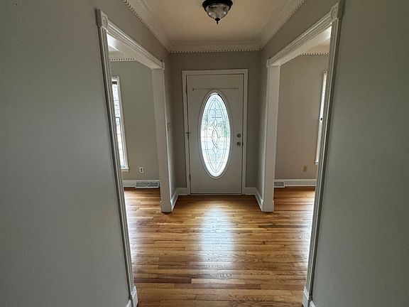 4th image of 1284 Cambridge St