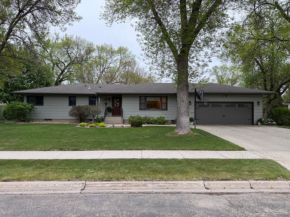 1st image of 1899 Eisenhower Cir
