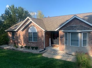9429 E Vista Dr, Hillsboro, MO 63050