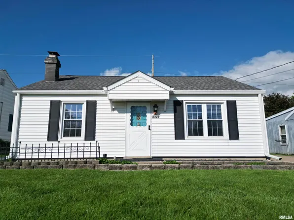 5426 N Glen Elm Dr, Peoria Heights, IL 61616
