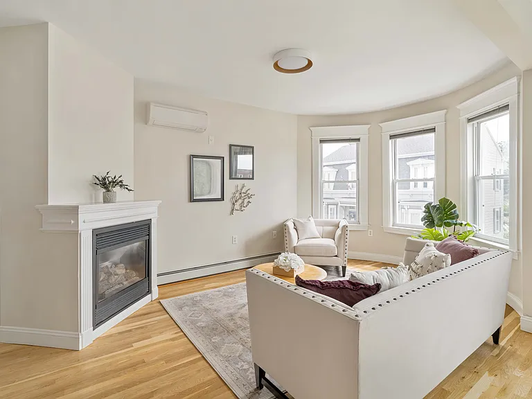 137 P St #2 — Photo 3