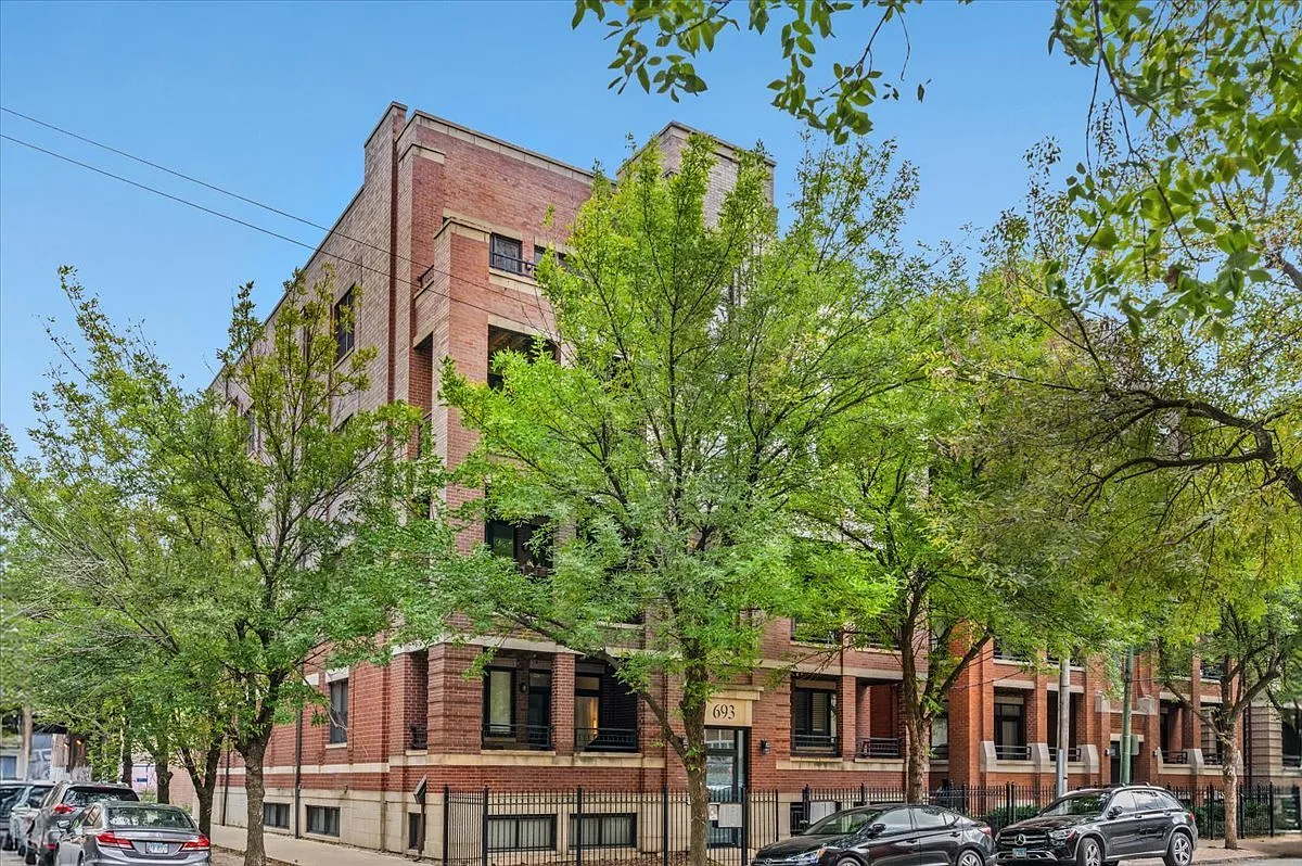 2 bed, 1400 sqft, $3,870 — Photo 1