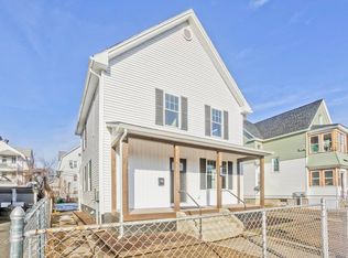 118 Grover St, Springfield, MA 01104