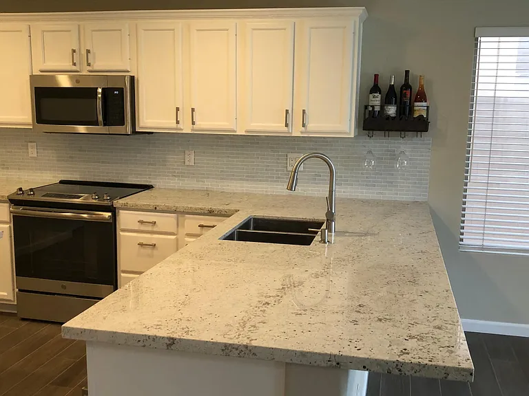 456 W Calle Monte Vista Dr — Photo 2