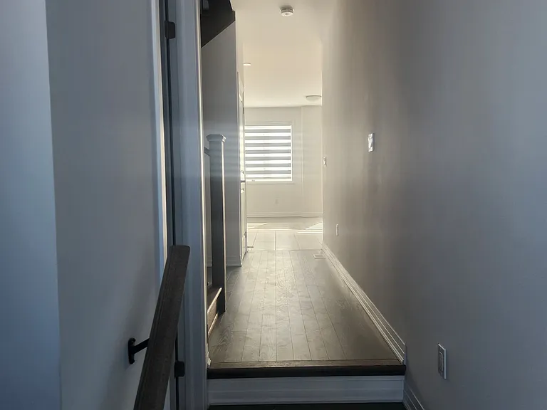 899 Douro St — Photo 5