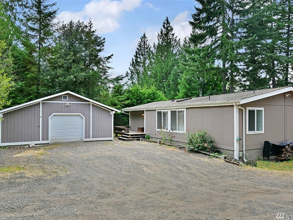 1st image of 3938 Christine Ln NW