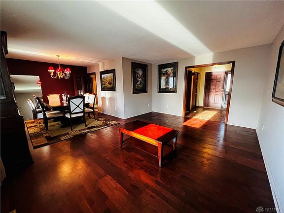 3rd image of 5684 Brookbank Dr