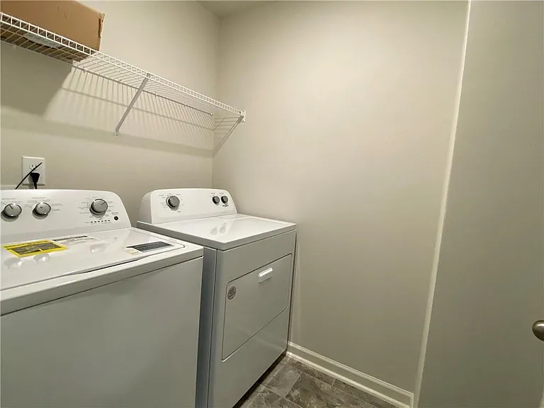 2715 Piper Dr — Photo 18