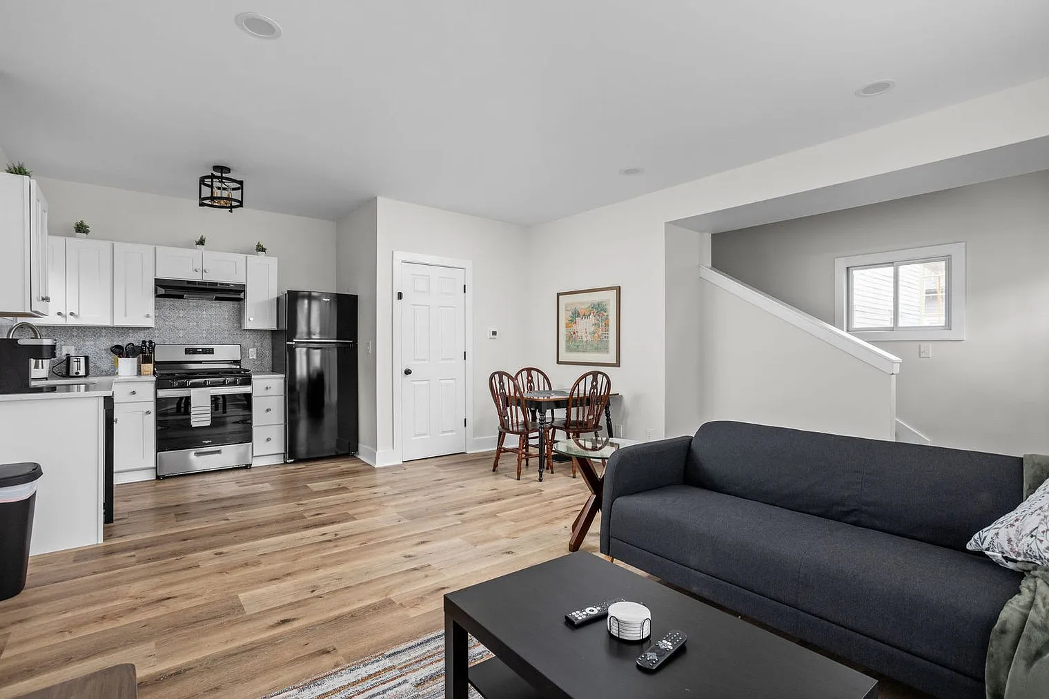 2 bed, 1.0 bath, $2,647 — Photo 1