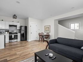 844 Camp St