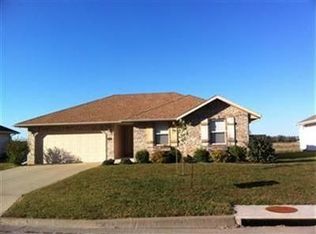 203 E Pintail Dr, Ozark, MO 65721