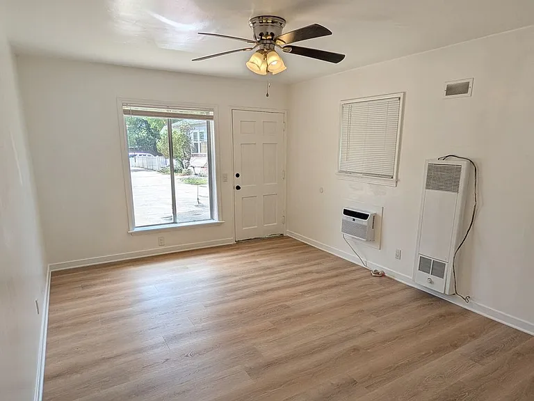 3721 Locust Ave — Photo 1