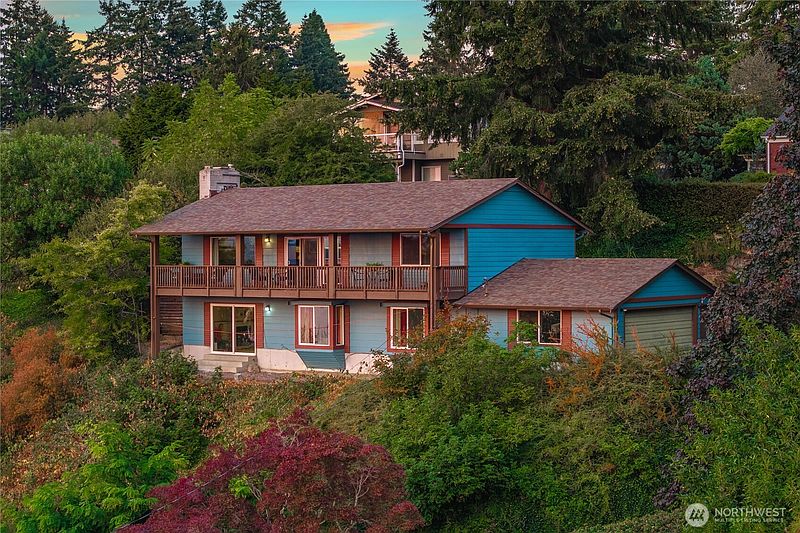 2nd image of 5027 Varco Road NE