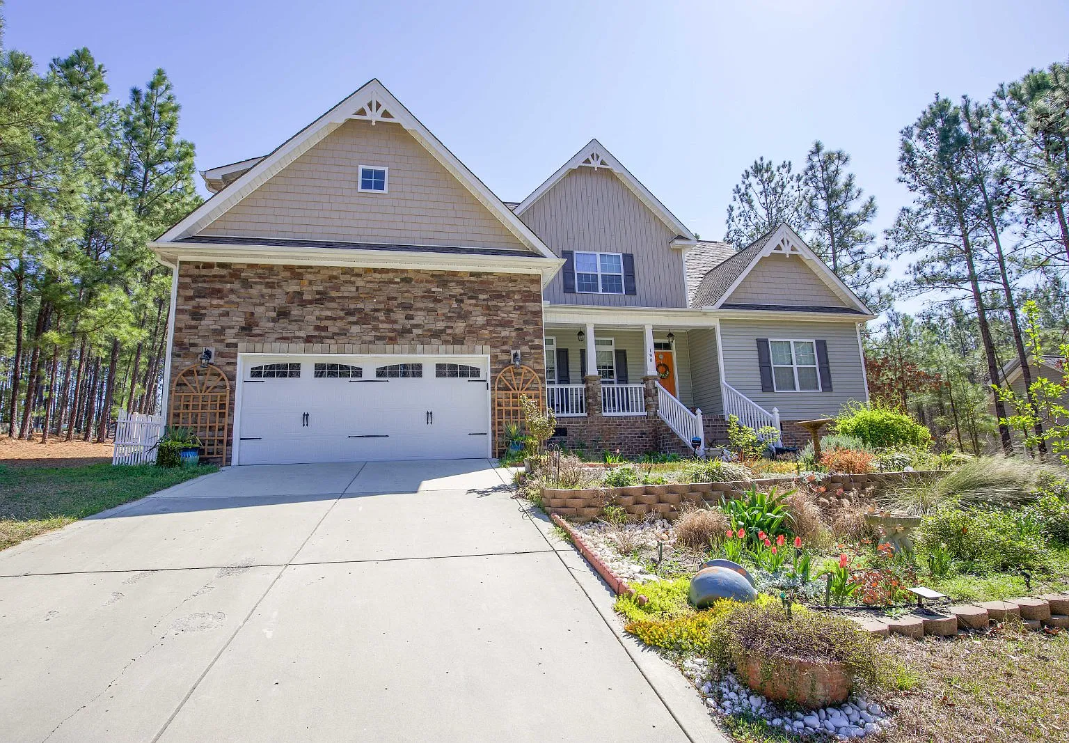 4 bed, 3.5 bath, 2998 sqft, $2,500 — Photo 2
