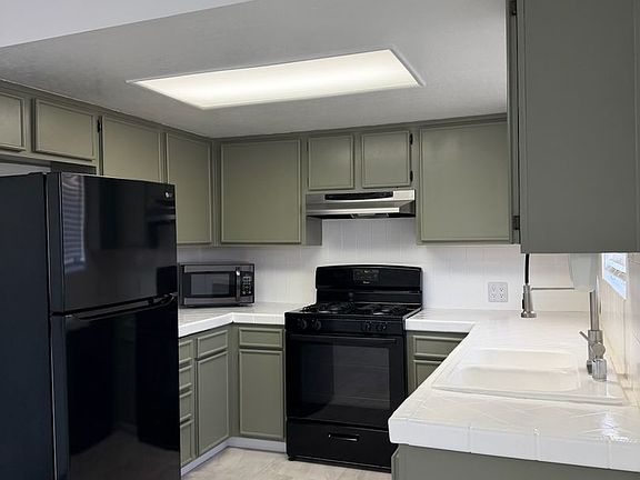 5th image of 127 S Gateway Blvd APT A