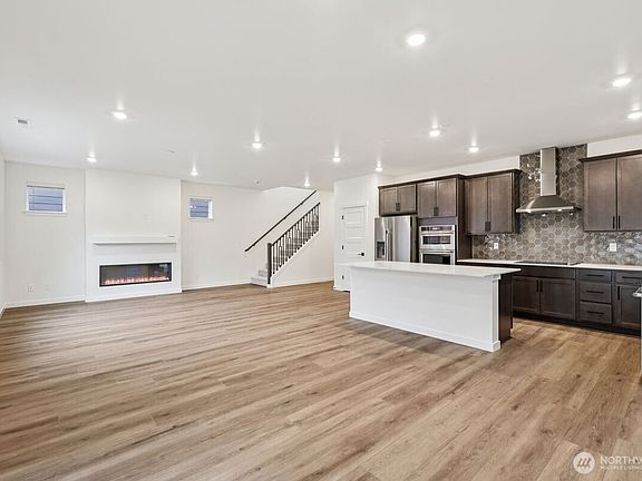 4th image of 5109 87th Avenue NE #048