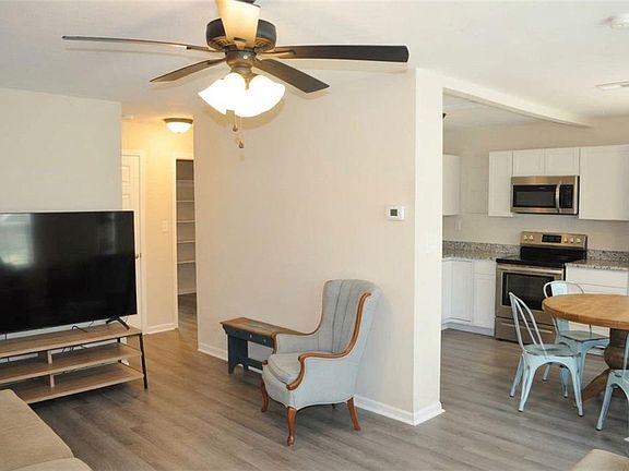 5th image of 5149 Crest Dr
