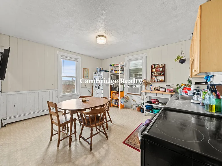 50 Fisher Ave #1T — Photo 2