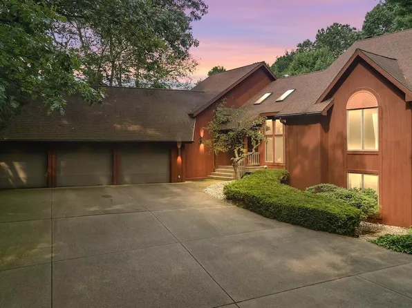 4282 Squire Heath Rd, Portage, MI 49024