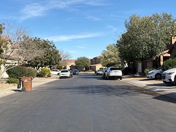 4th image of 42502 W Somerset Dr