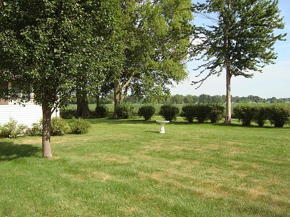 4th image of 586 Kenwick Dr