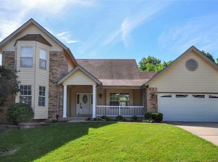 1587 Oakglen Dr, Fenton, MO