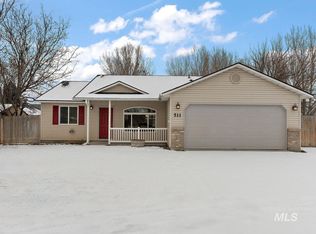 511 N Copper River Dr, Nampa, ID 83651