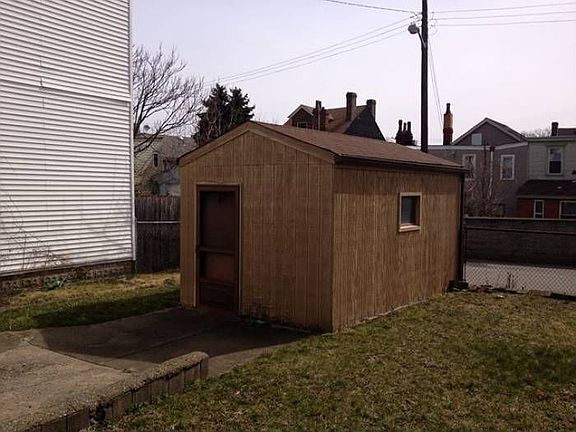 Shed in Yard