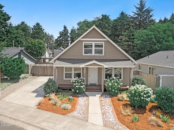 440 SE Neptune Ave, Lincoln City, OR 97367