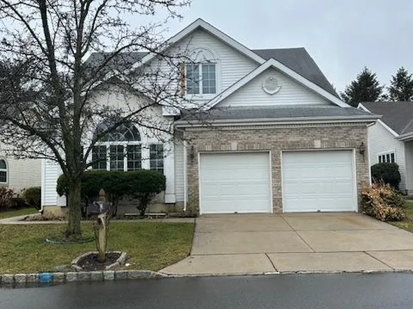 23 Sherwood Dr, Monroe Township, NJ 08831