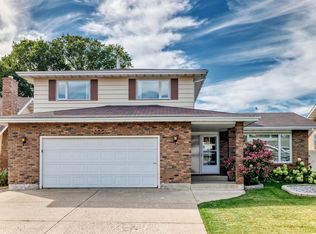 7355 18th Ave NW, Edmonton, AB T6K 2B5