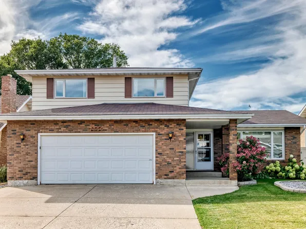 7355 18th Ave NW, Edmonton, AB T6K 2B5