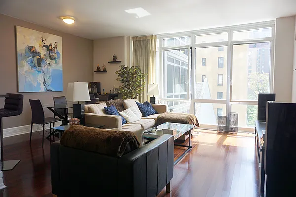 Rented by Compass | media 18