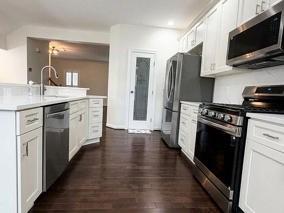 5th image of 8050 Montour Heights Dr