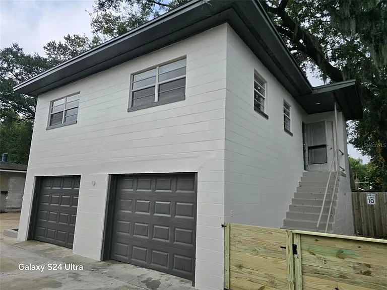1315 E Central Blvd — Photo 2