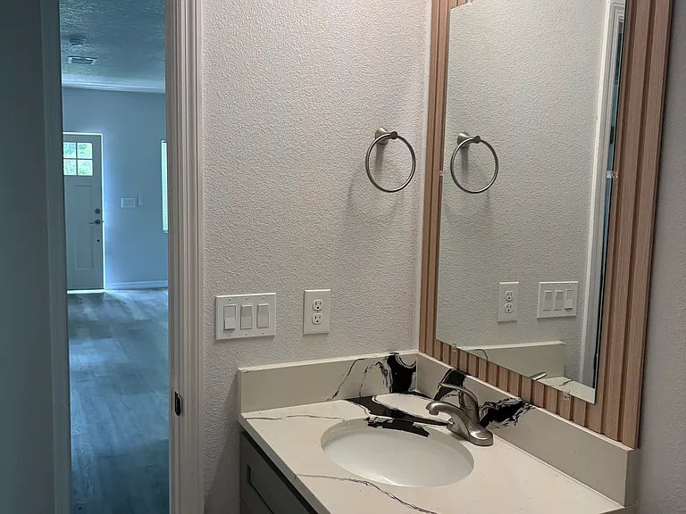 620 Whitehall St — Photo 7