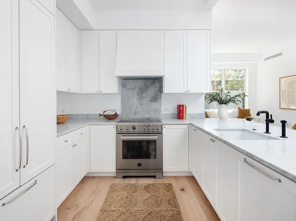 524 Halsey St #302, Brooklyn, NY 11233