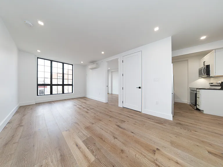 311 Franklin Ave #3A — Photo 12