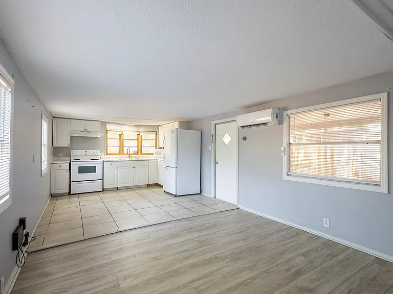 4239 Memphis Ave — Photo 17