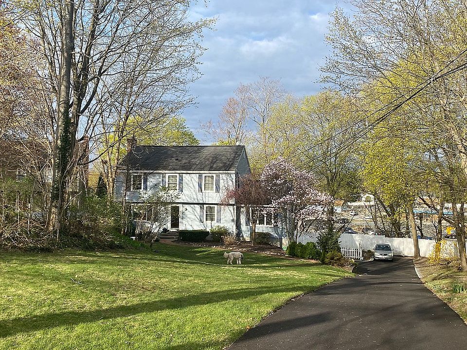 2nd image of 54 Elm St