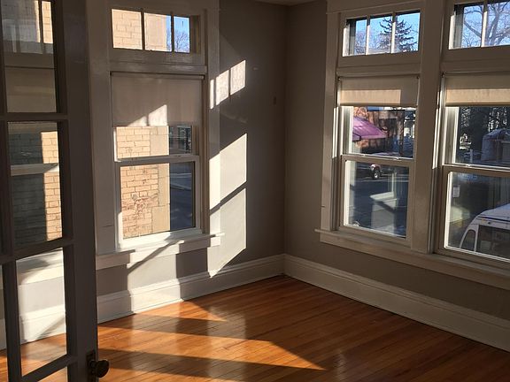 5th image of 740 Elmwood Ave