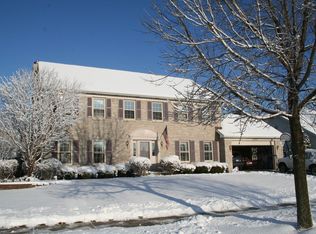 1003 Whitewater Ln, Naperville, IL